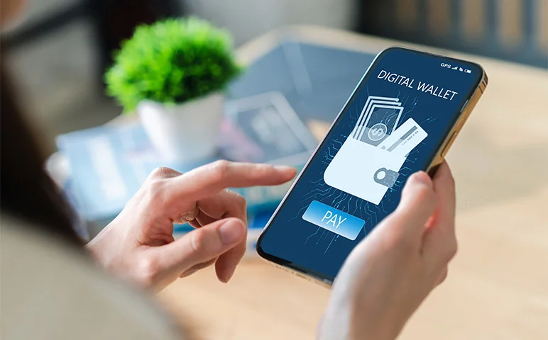 Cashless Payments and Digital Wallets: Benefits and Risks